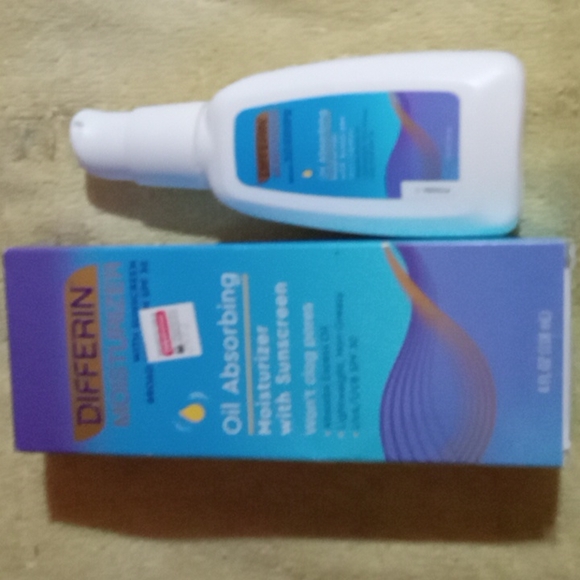 (3) DIFFERIN PRODUCTS: LG GEL TUBE, PORE-MINIMIZING TONER, OIL ABSORBING MOISTUR - Picture 3 of 5